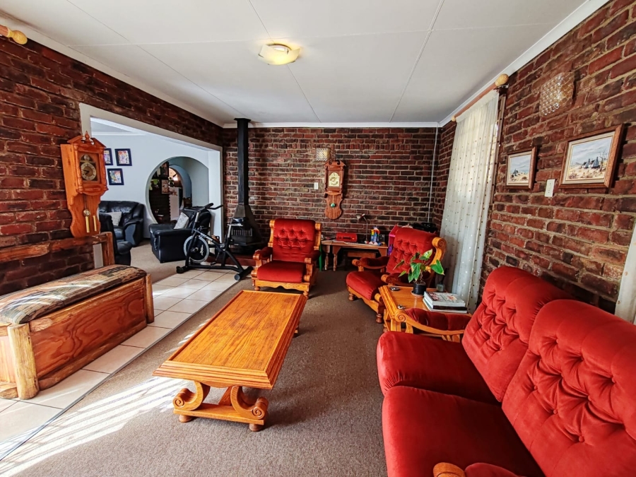 3 Bedroom Property for Sale in Kannoniers Park North West